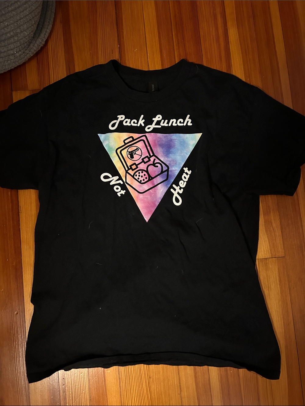 Men’s Graphic Tee Large
